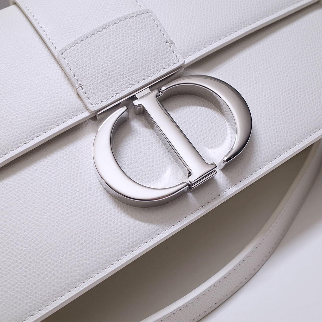 30 Montaigne Chain Bag White Grained Calfskin